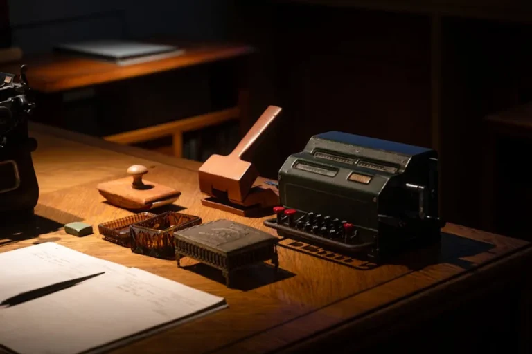 Agatha Christie Biography: Life, Work, and Influence
