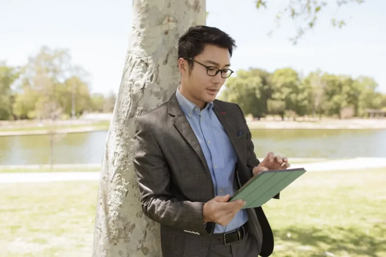 How to Build a Reading List for the Year