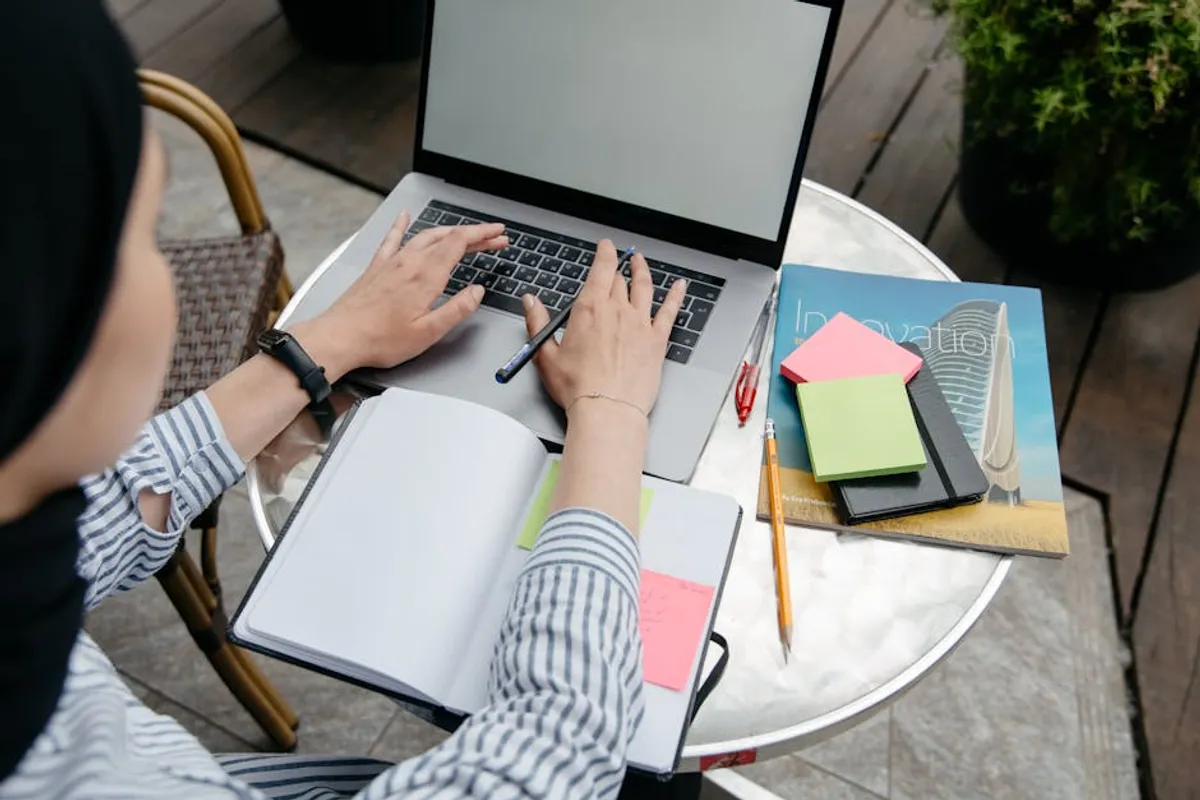 How to Write About Books Online