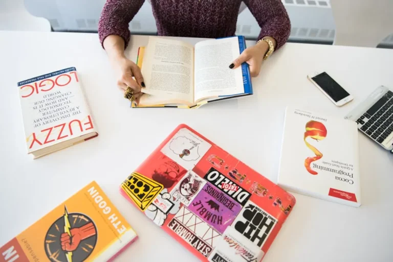Orlando Book Club Guide: Writing Style and Talking Points